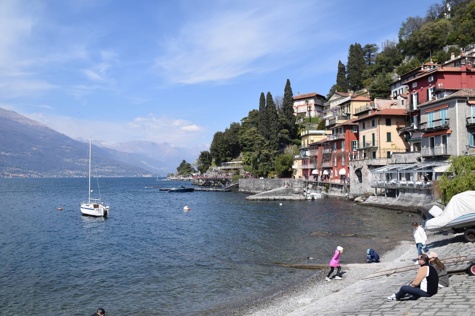 Il vecchio porto di Varenna.