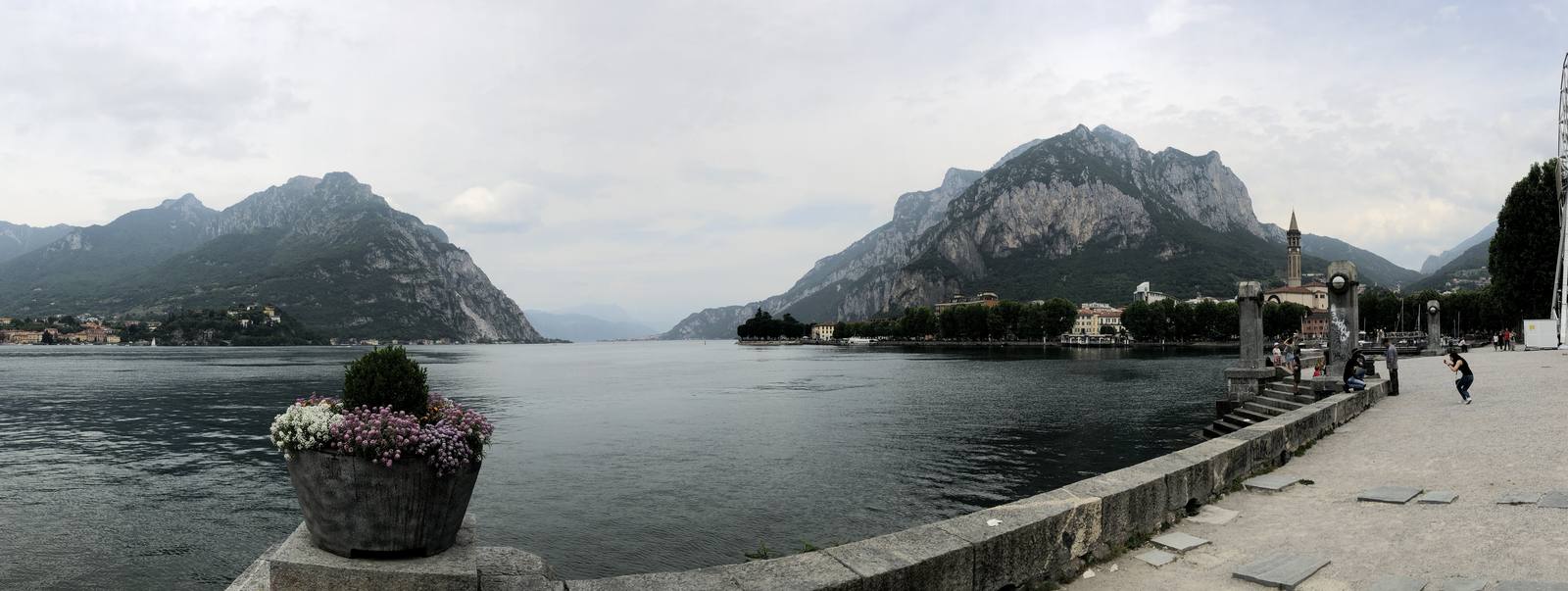 Il lungolago di Lecco: qui ha sede Confindustria Lecco e Sondrio, l'altro soggetto del percorso interrotto.