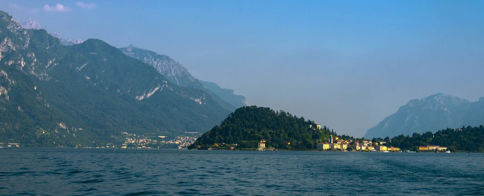 Bellagio seen from the ferry: Lake Como confirms its place as Lombardy's most sought-after lake destination in summer 2026.