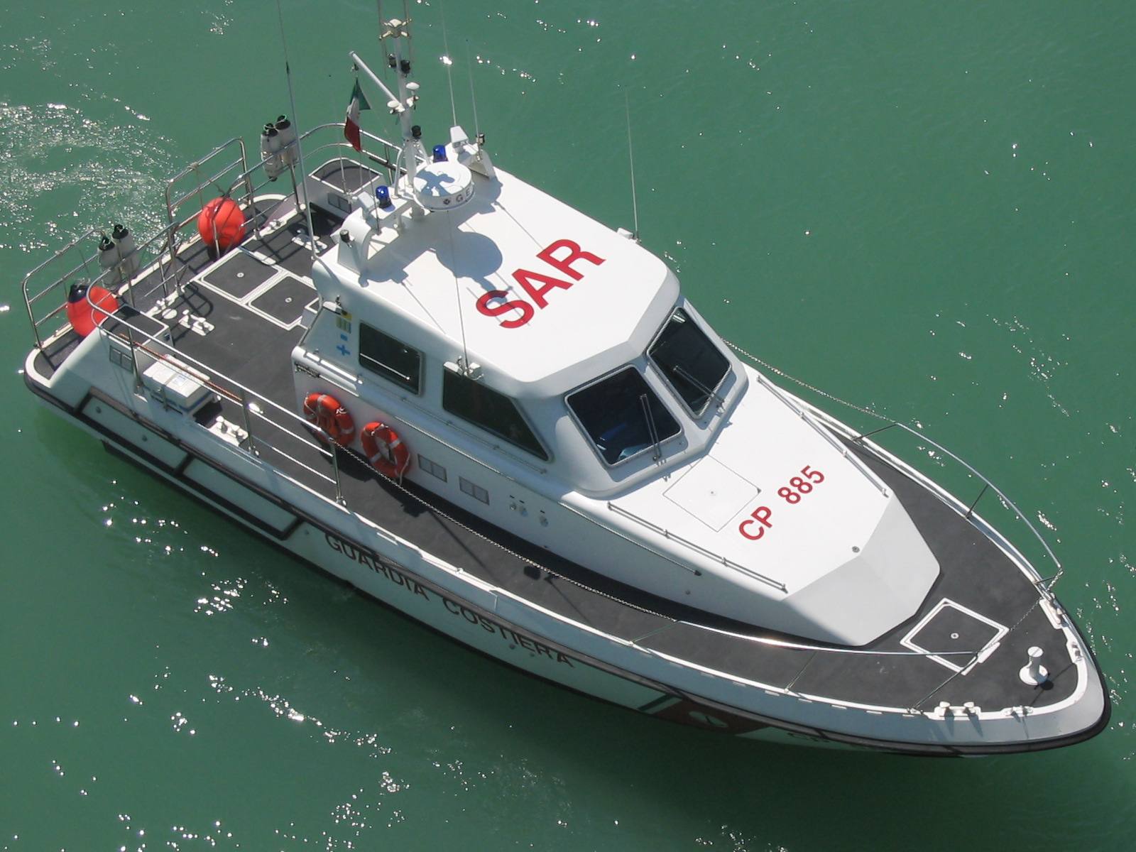 A Coast Guard patrol boat: the Corps works with the provincial police in the 2026 Blue Sticker campaign.