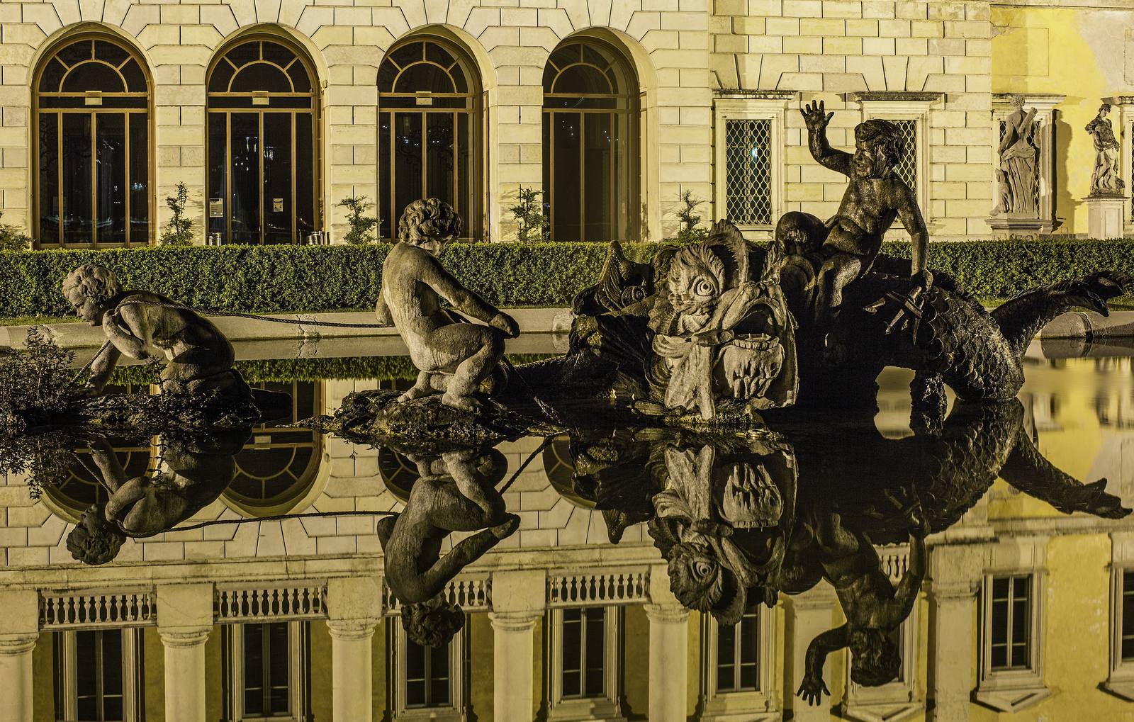 La fontana del parco storico di Villa Olmo, aperto tutti i giorni con ingresso gratuito.
